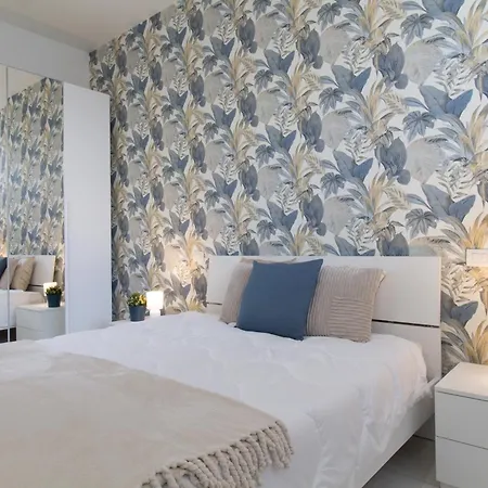 Sky Suite Blue Pomezia Exterior photo